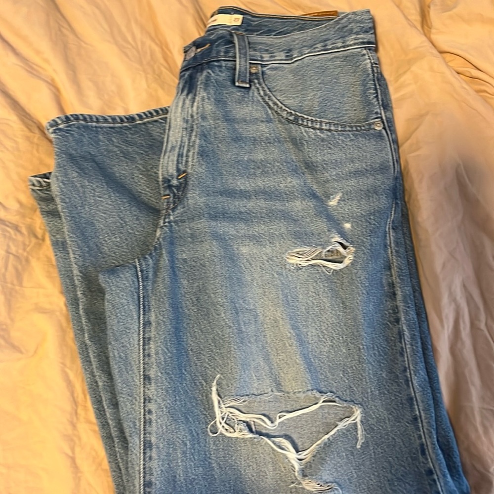 Levi’s baggy dad jeans